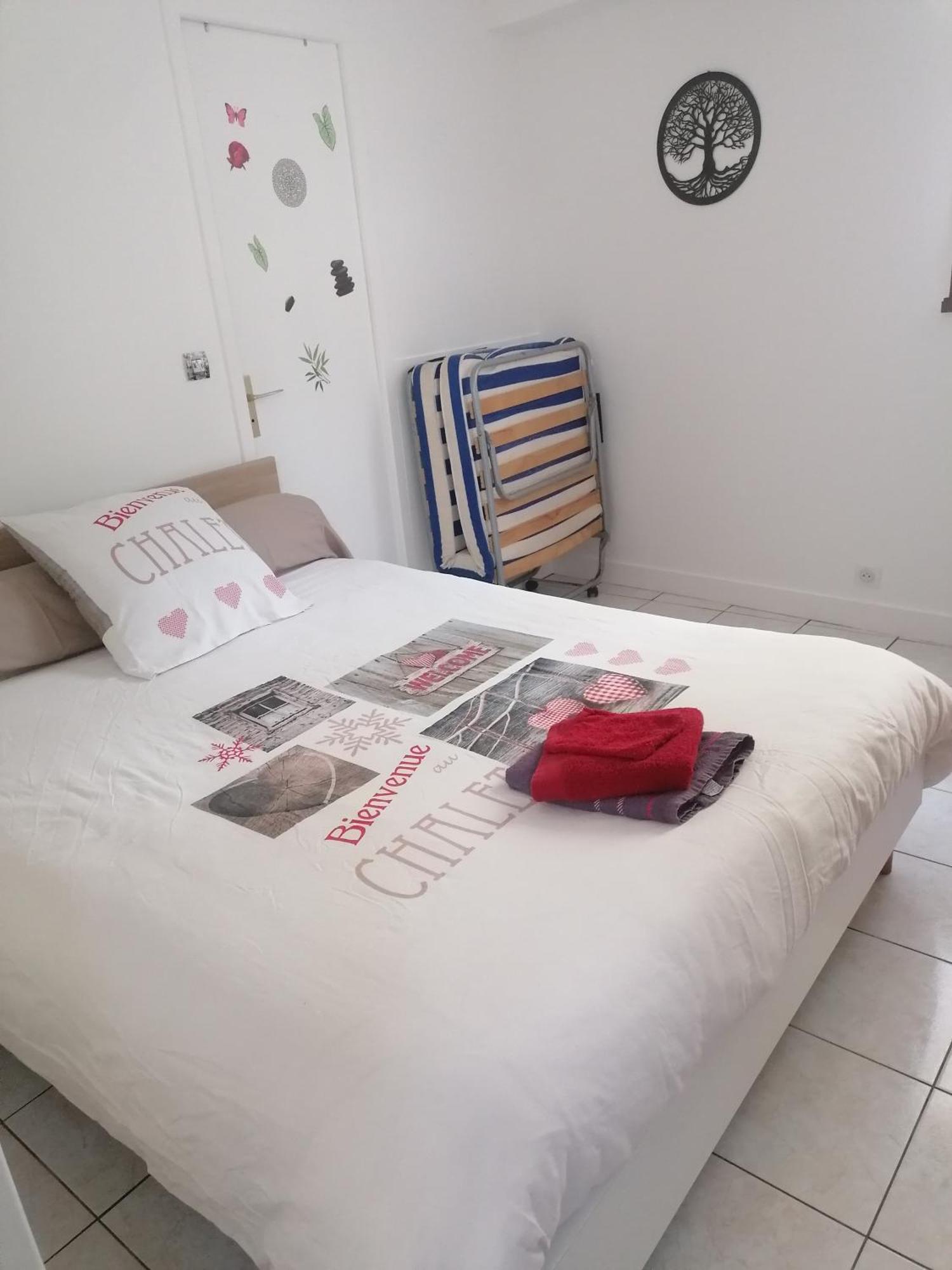 Le Petit Chalet -Appartement Proche De La Vieille Ville , Du Centre Ville Et Du Tram- Petit Dejeuner Offert เลอม็องส์ ภายนอก รูปภาพ