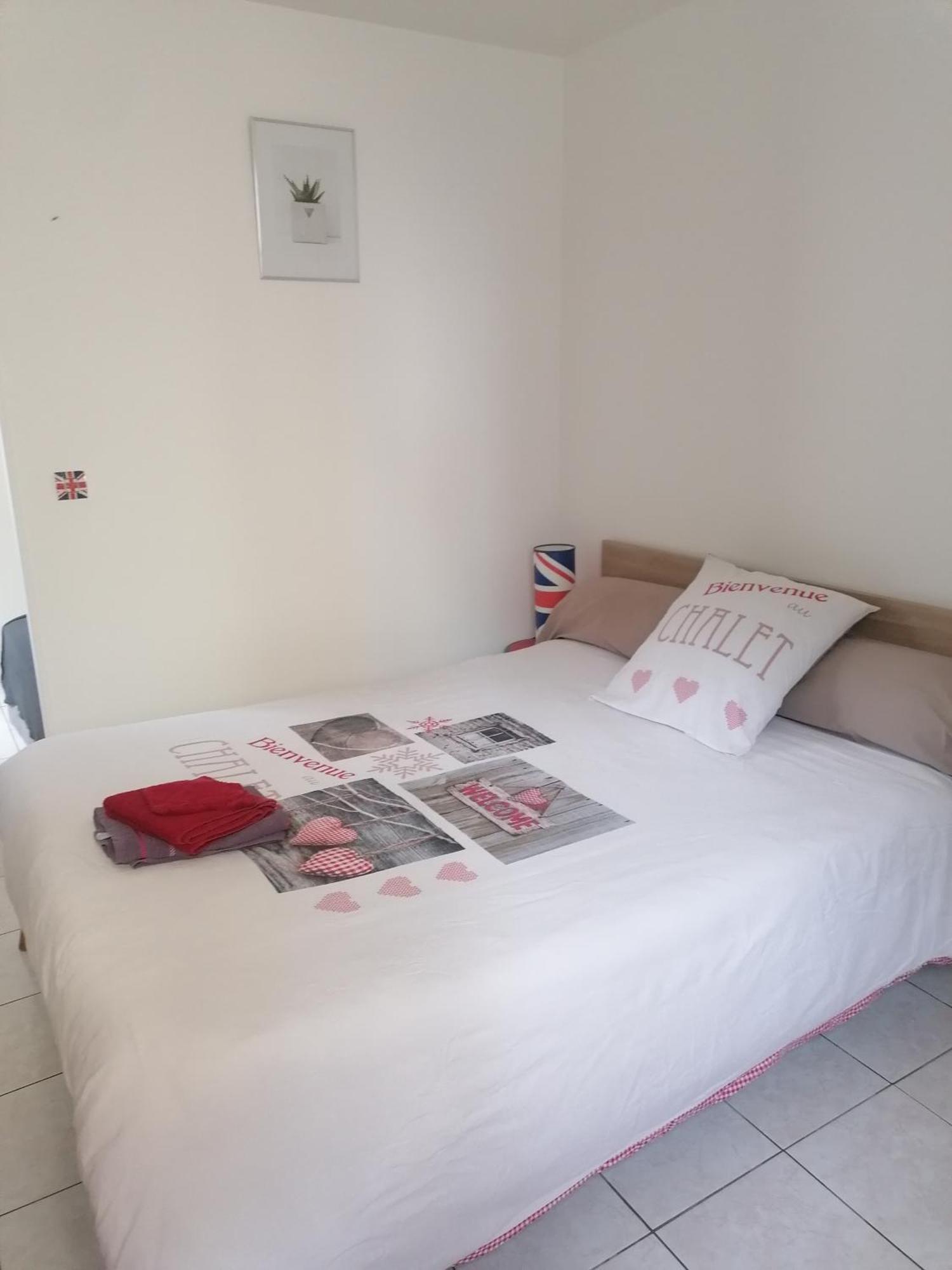 Le Petit Chalet -Appartement Proche De La Vieille Ville , Du Centre Ville Et Du Tram- Petit Dejeuner Offert เลอม็องส์ ภายนอก รูปภาพ